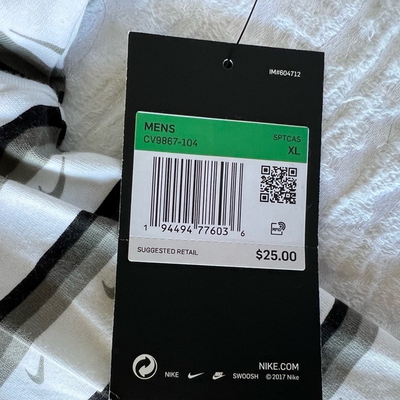 Nike striped t-shirt (X-large) NWT - Picture 6 of 6